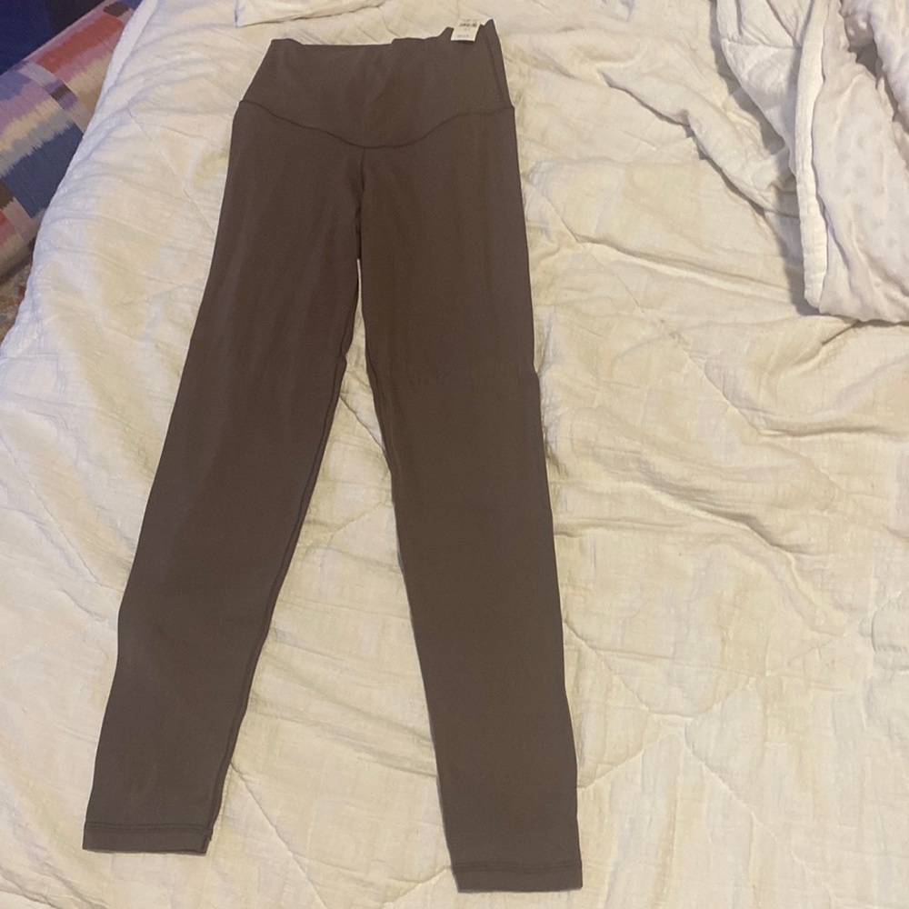 BRAND NEW AERIE LEGGINGS!!